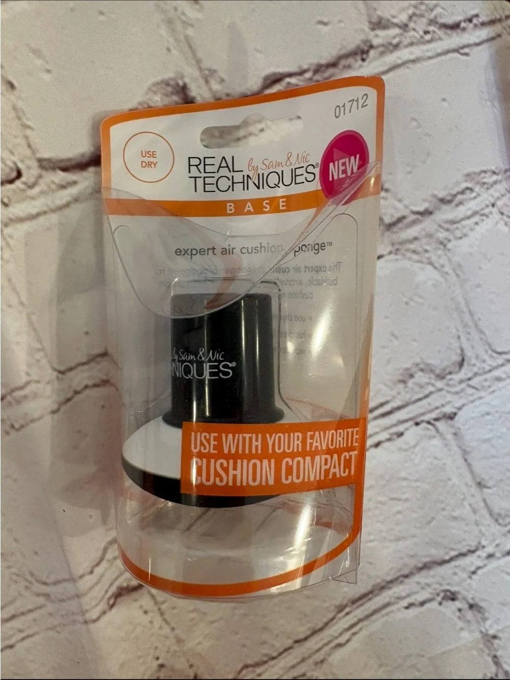 Real Techniques Orange Makeup Sponge and Protective Case Set